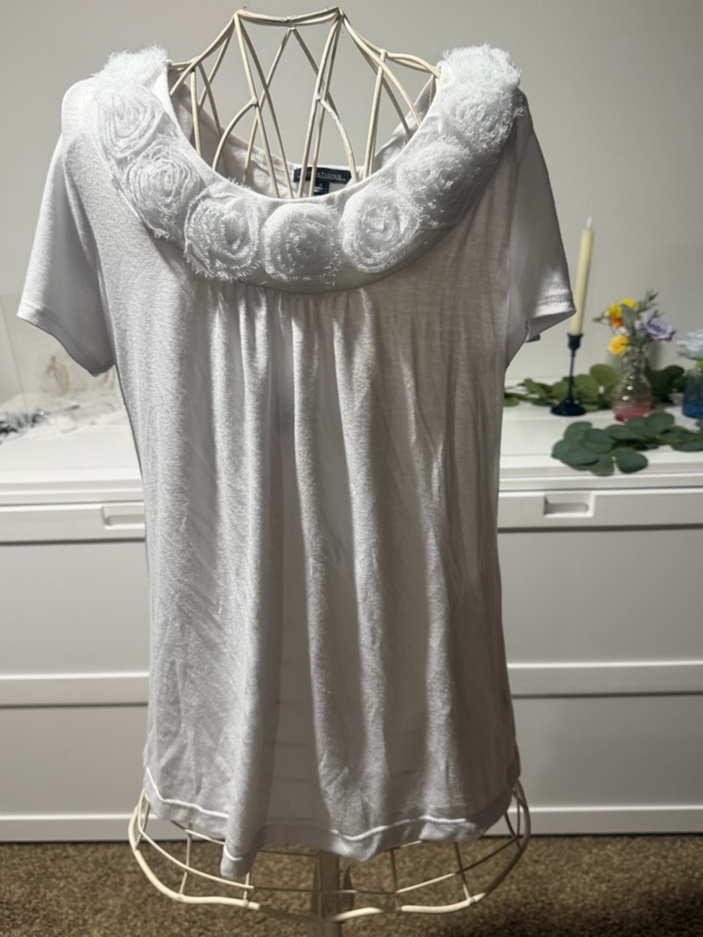 Notations White Short Sleeve Scoop Neck Top with Rosette Trim